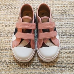 HOLD...Girls BURBERRY Authentic Sneaker